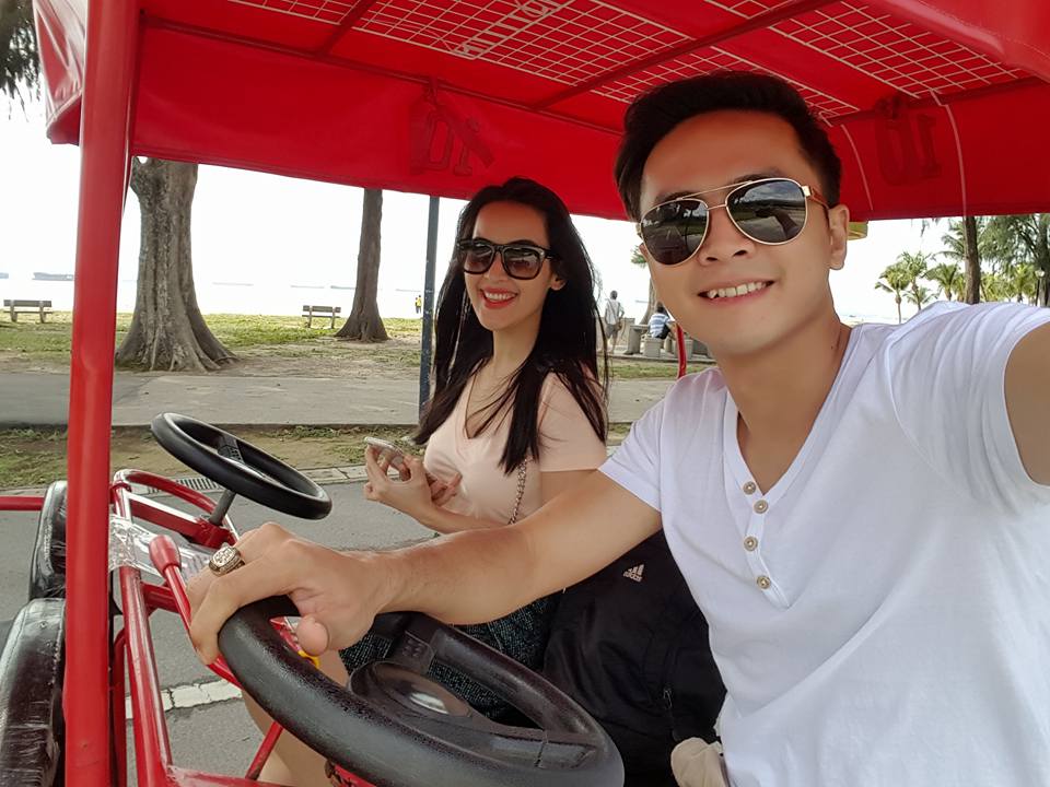 Văn Anh tình cảm bên bà xã: \'Nhớ cái khung cảnh này ghê Tú Vi!\'.