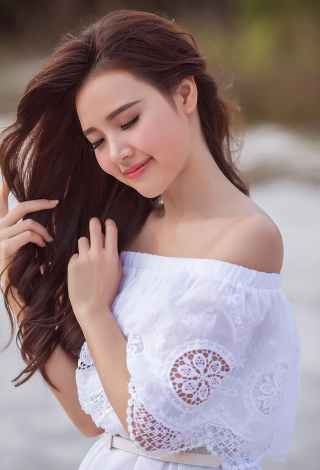 Hotgirl Midu thấy \'bình yên\' sau chuyện buồn tình cảm với thiếu gia Phan Thành.