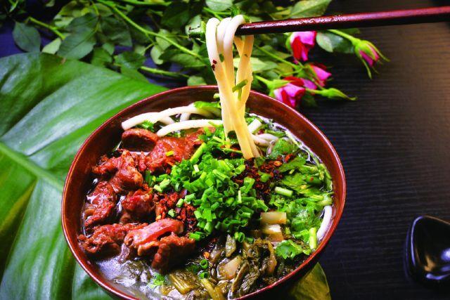 Từ khi có thêm thành viên mới, Shbet111 slot, casino, thể thao, xổ số Khánh Thi - Phan Hiển thêm phần rộn ràng và hạnh phúc.