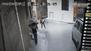 Những cô gái hay đi 1 mình ở chỗ vắng sẽ lạnh người khi xem clip