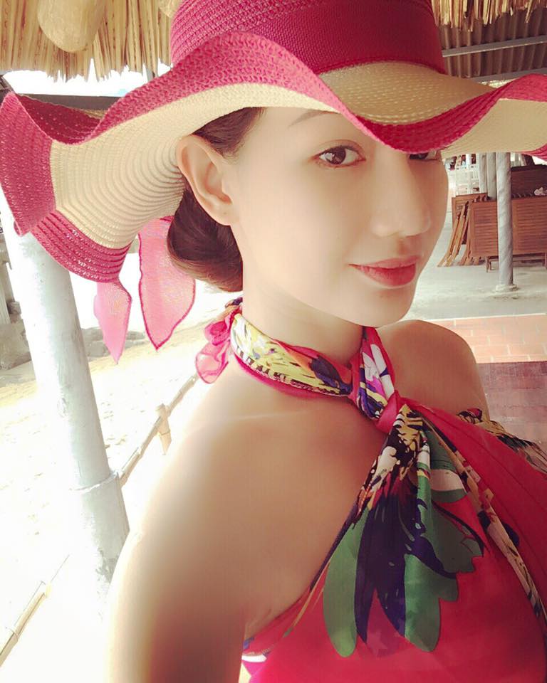 MC Quỳnh Chi \'Chỉ mong người cần tôi, tôi đến. Người tôi cần, đừng đi..!\'.
