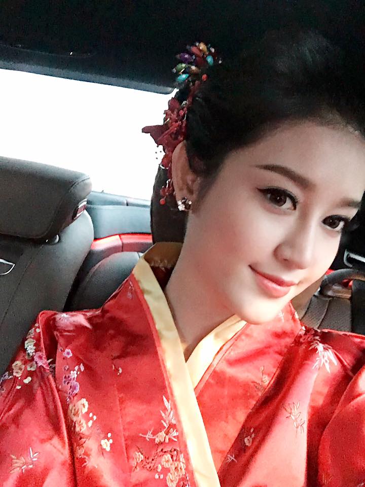 Huyền My xinh tươi trong Shbet999 com đăng nhập mới “Cô bé Mỳ mặc kimono”.