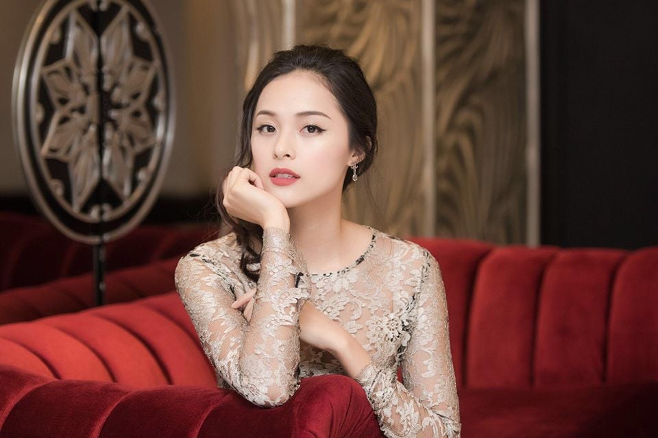 Hạ Vi- bạn gái Cường đô la điệu đà trở lại sau tin đồn chia tay.