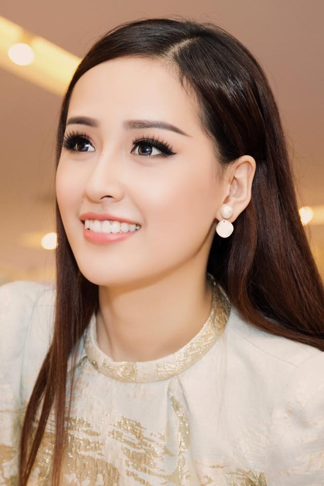 Hoa hậu Mai Phương Thúy xinh đẹp và thừa nhận \'Có những nuối tiếc là mãi mãi...\'.