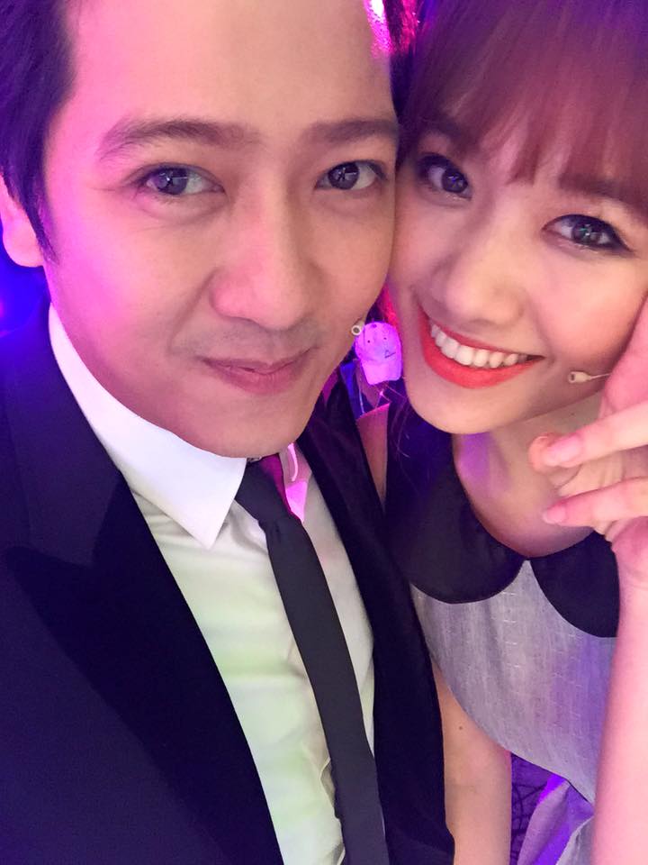 Trường Giang \'Showbiz có hai người con gái anh yêu thương, 1 trong số đó là em! Em ơi...có những nỗi niềm ngàn đời sẽ không bao giờ có ai hiểu em được. Cái trần nhà là cái em đối mặt mỗi đêm và cái gối là thứ giúp em lau nước mắt sau mỗi đêm thức dậy! Điều ấy anh trải qua rồi nên thương em lắm. Đừng cố khi quá đau và đừng cười khi không hạnh phúc! Khi hụt hẫng hãy chạy về với anh....em gái yêu!\'.
