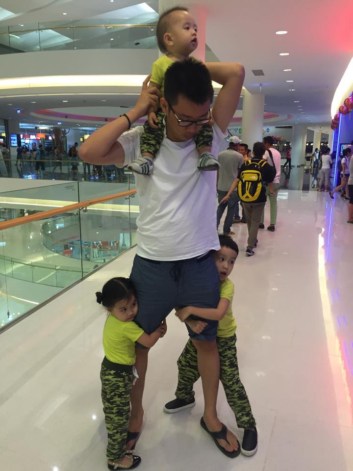 Ốc Thanh Vân \'Lâu lắm lắm rồi mới có một ngày nghỉ dành trọn cho các con....\'.