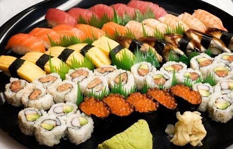 9. Sushi có thể coi là biểu tượng cao nhất của ẩm thực Nhật Bản. Đây là Shbet0099 cá cược trực tuyến được làm từ cơm trộn giấm, kết hợp với các nguyên liệu khác (chủ yếu là hải sản), được cuốn trong rong biển.