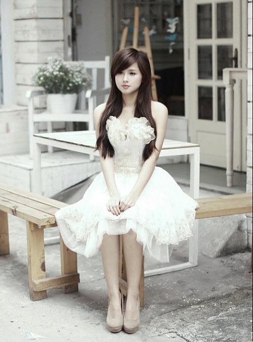 Tâm Tít \'Nằm nghĩ về ngày xưa ... chẳng hiểu vì sao lại cười...\'.