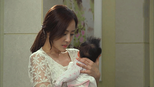 Vợ thua cả gái làng chơi hết thời cũng bởi không có con trai