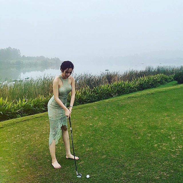 Angela Phương Trinh \'Tết sắp đến rồi nhanh thật cả nhà ơi. Cả nhà đã sắm sửa tới đâu rồi chia sẻ cho Trinh biết với\'.