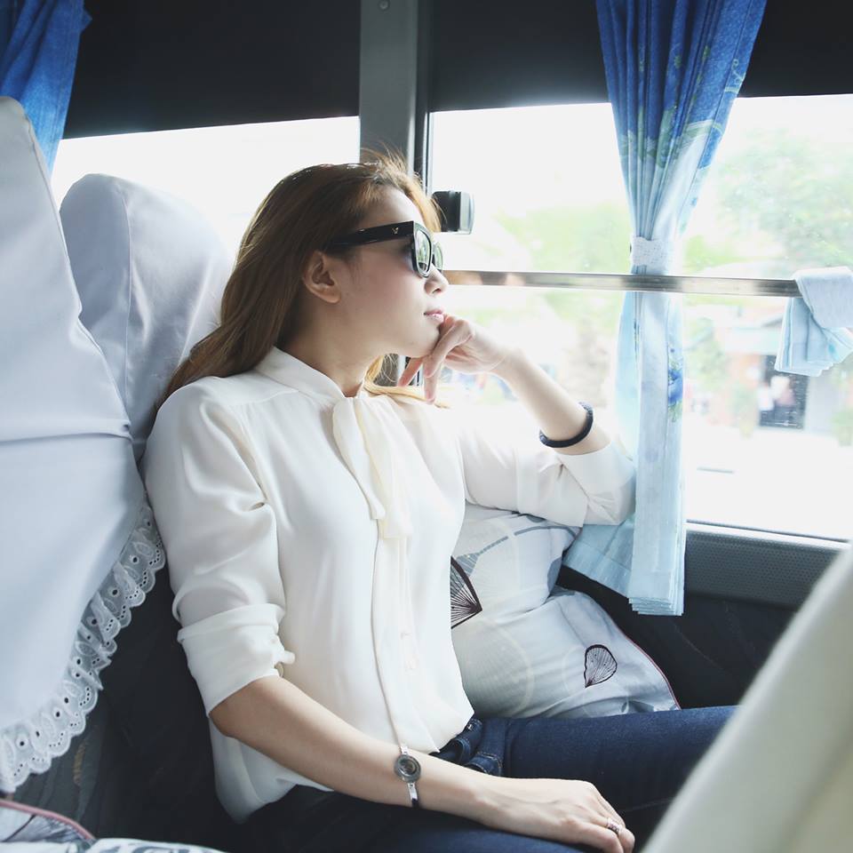 Mỹ Tâm trầm tư \'Hướng về Quảng Nam... \'.