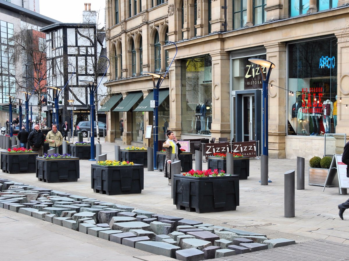 Manchester, Anh: Thành phố Manchester có những trung tâm nghệ thuật, triển lãm và thư viện lớn. Thành phố đang dần trở thành một trung tâm văn hóa lớn trên thế giới.