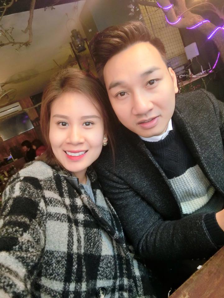 Bạn gái Thành Trung - Ngọc Hương chia sẻ \'Sau những chuyến bay dài , ngày nghỉ chỉ cần thế này thôi...Sau Tết luôn là khoảng thời gian dễ chịu nhất ...Ơn Giời ! Tháng cao điểm cũng đã qua rồi...Đi đâu làm gì cũng được, miễn là được ở cùng nhau ...Và tớ cũng đã dần thấy yêu mùa đông theo bạn ý... \'.