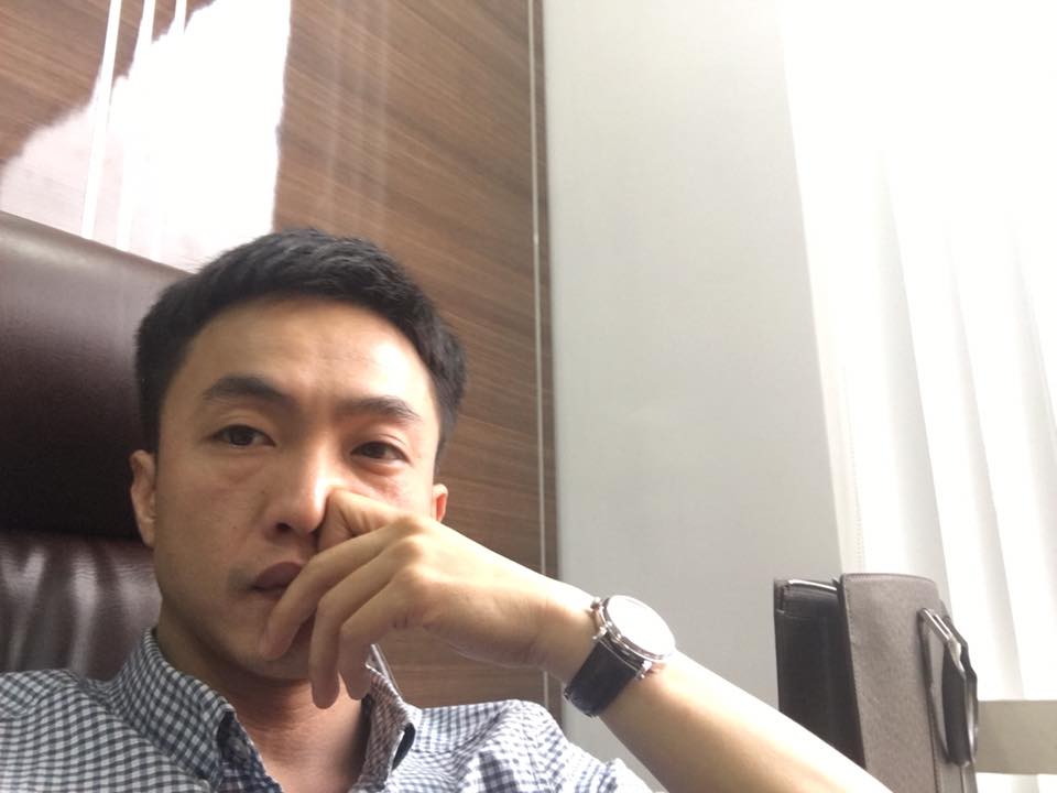 Cường Đô la tự động viên \'Quay qua quay lại ... Lại cuối tuần ... Mệt nhưng vui ! Cố sẽ được\'.