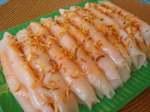 Cách làm bánh cuốn nhân tôm cực ngon đổi vị cho bữa sáng