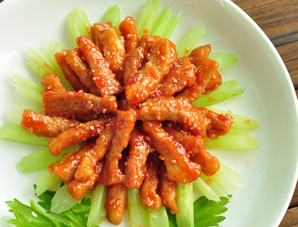 Cách làm thịt thăn sốt chua ngọt thơm ngon hấp dẫn