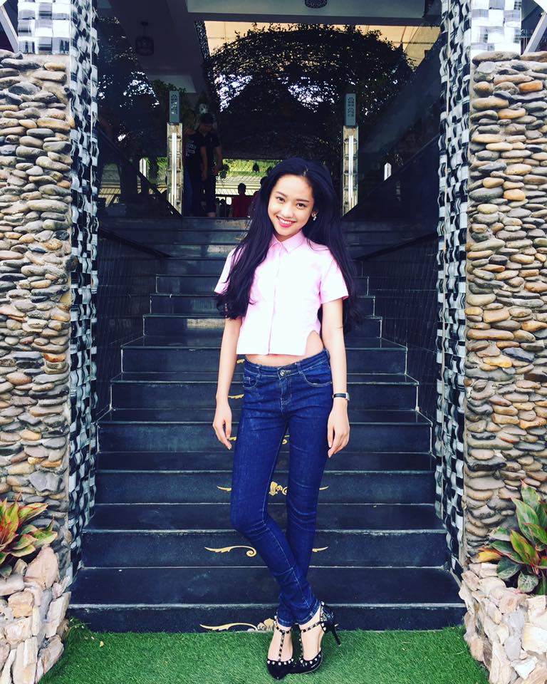Hotgirl Thúy Vi \'Chúng ta qua miệng người khác không phải là con người toàn diện, mà có rất nhiều phiên bản khác nhau, nên chỉ cần làm một bản chính tốt là được\'.