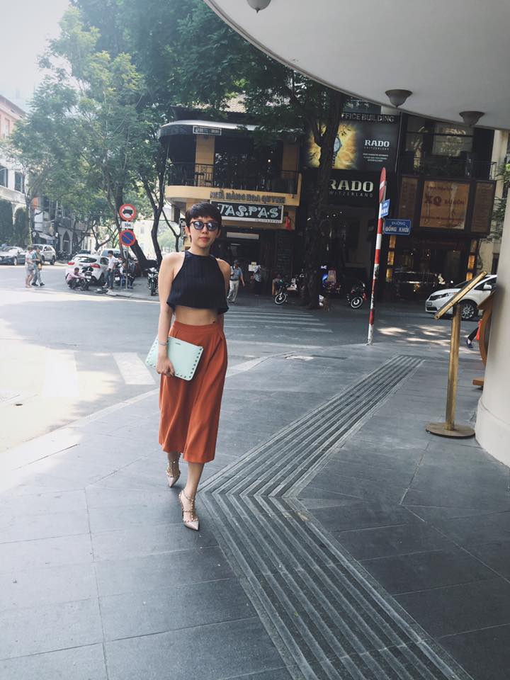 Ca sỹ Tóc Tiên sexy \'Lâu lâu lên đồ xuống phố\'.