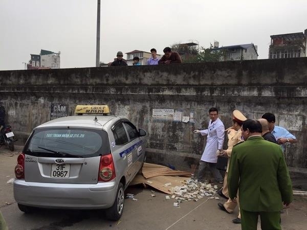 Vụ taxi điên đâm 2 bà cháu: Cháu bé hiện đang nguy kịch