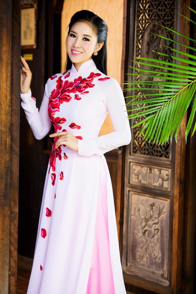 Lê Phương \'Đi đâu cho Thiếp theo cùng. Đói no Thiếp chịu, lạnh lùng Thiếp cam!\'.