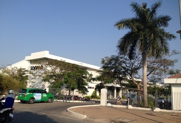 Sau bữa trưa, hàng chục công nhân phải nhập viện