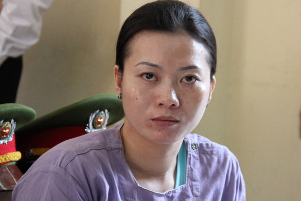 Hám tiền, hai mẹ con lừa bán 4 cô gái qua Trung Quốc