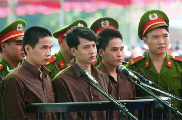 Nguyễn Hải Dương khẩn cầu luật sư bằng mọi cách cứu Vũ Văn Tiến