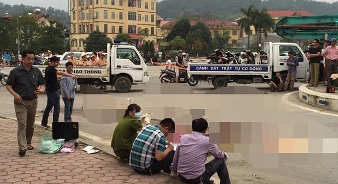 Va chạm với xe tải, mẹ tử vong, con gái 6 tuổi nguy kịch
