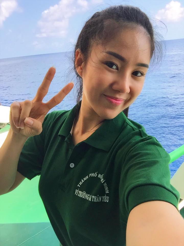 Lê Phương \'Chào cả nhà! Em khoẻ và chuyến đi rất tuyệt vời.. Cuối tuần tươi như em nha!\'.