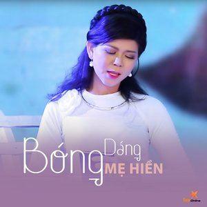 Cô luôn thể hiện đẳng cấp bằng những món hàng hiệu đắt giá, tôn thêm vẻ đẹp cho mình