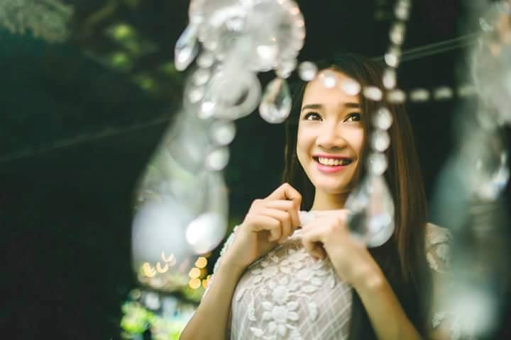 Nhã Phương \'Tia nắng ngày mới. Chúc cả nhà đầu tuần nhìu năng lượng\'.