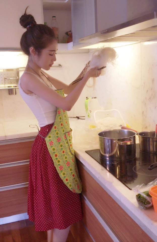 Elly Trần \'Khi nấu ăn không phải là trách nhiệm mà là sở thích, thì Shbet0099 cá cược trực tuyến còn chứa đựng cả tấm lòng của người nấu\'.