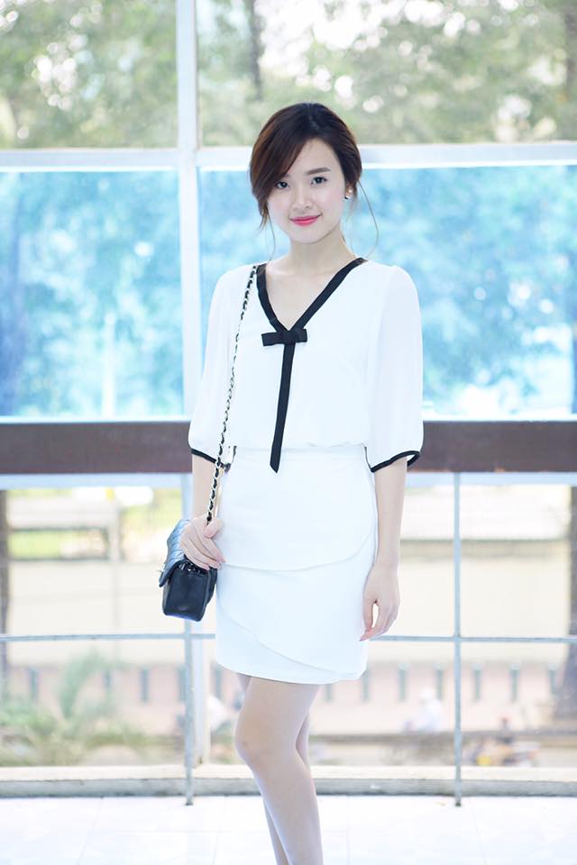 Hotgirl Midu thừa nhận \'Sống là không chờ đợi\'.