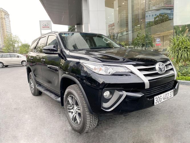 Hồ Ngọc Hà trông kiêu sa, quyền lực và đầy gợi cảm trong loạt ảnh mới.