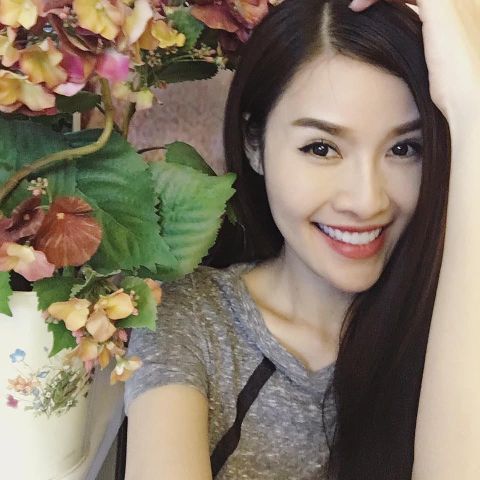 Quế Vân hân hoan \'Nếu mà bị mất ngủ chúng ta vẫn có thể cười toe toét thế này được chứ\'.