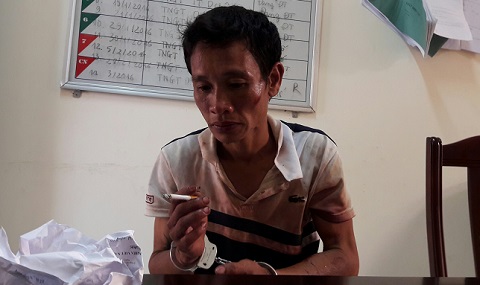 Tạm giữ hình sự kẻ bắt cóc, gí dao vào cổ con tin ở Nghệ An