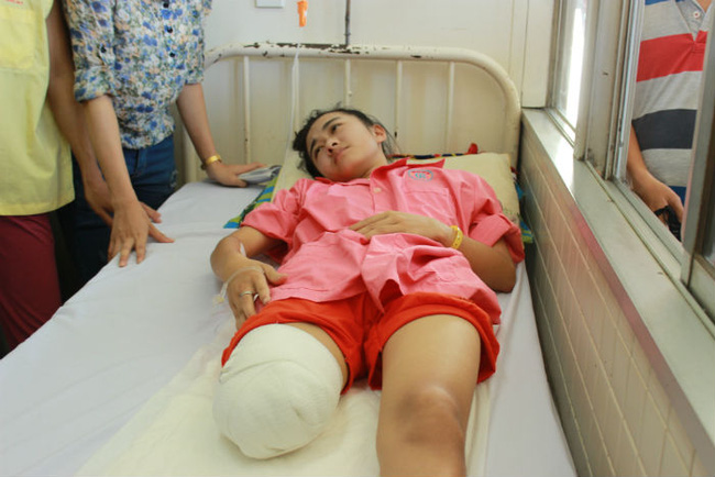 Nữ sinh bị cưa chân được hỗ trợ 2 triệu đồng mỗi tháng