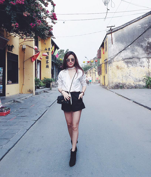 Hotgirl Midu 'Hội An luôn mang một nét đẹp hoài cổ và khiến du khách nhẹ lòng mỗi khi đặt chân đến'.