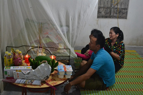 Vụ án mẹ ép 2 con uống thuốc sâu ở Hải Dương:Cháu Huy đã qua đời