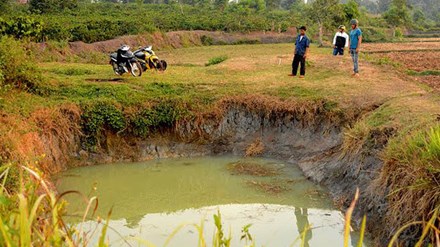 3 nữ sinh tiểu học chết đuối thương tâm ở hồ tưới cà phê