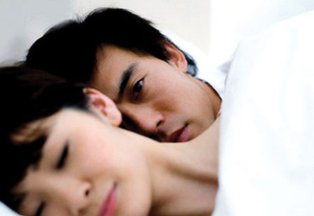 7 dấu hiệu chàng đang “ngoại tình tư tưởng”