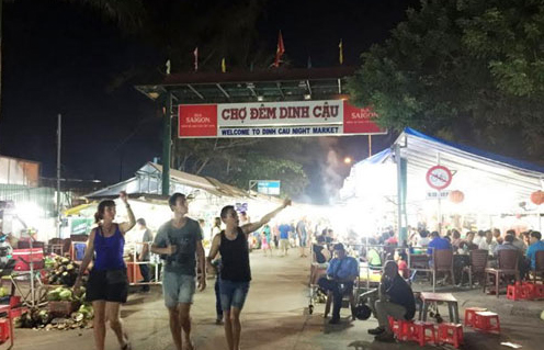 Nữ tiểu thương bị đâm chết khi tranh chỗ bán hàng