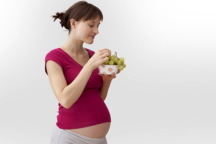 Bà bầu ăn nho được không?