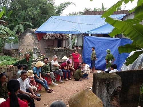 Nghi án chồng sát hại vợ bằng dao tại nhà riêng