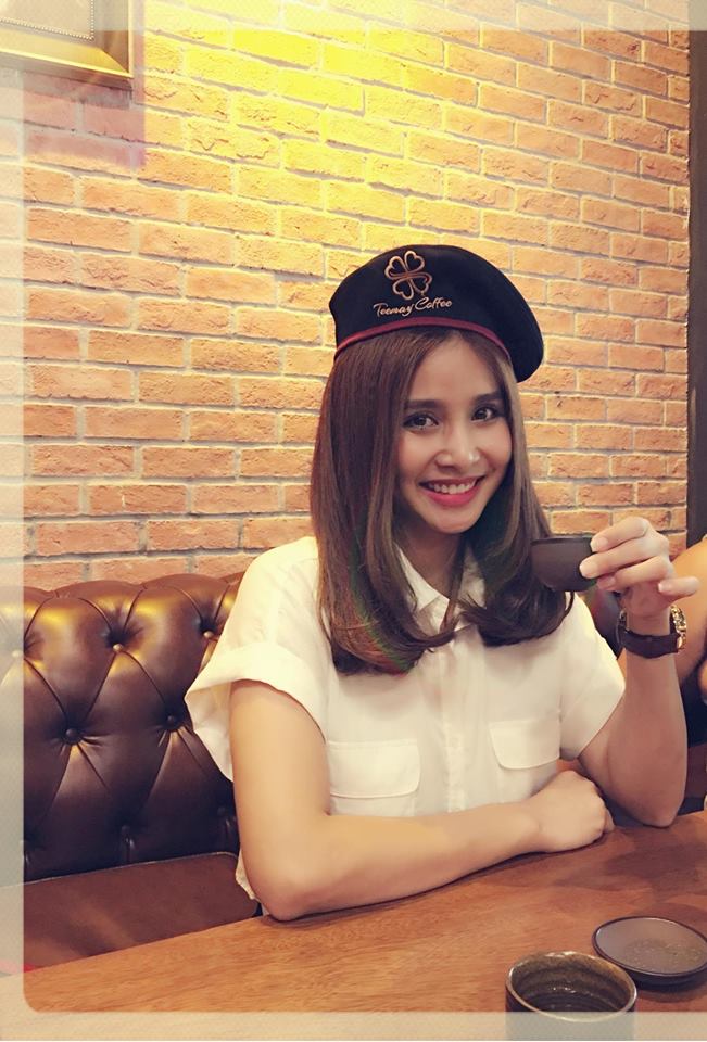 Thảo Trang 'Buổi sáng cuối tuần vui vẻ và thú vị cùng hai người đẹp'.