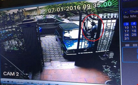 Bắt được nghi phạm trộm xe vàng giữa ban ngày ở Hà Đông, Hà Nội