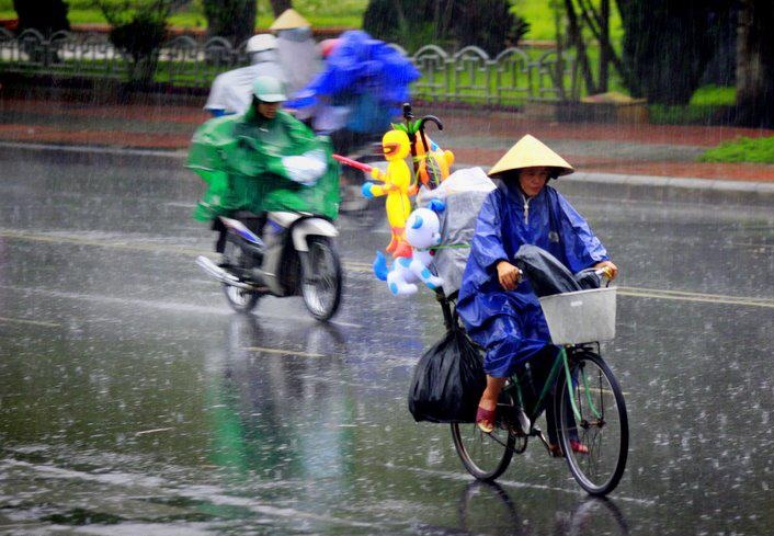 Bắc Bộ cảnh báo mưa dông vào chiều tối nay