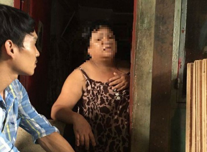 Bé 2 tuổi tử vong ở nhà bảo mẫu chưa một lần gặp cha