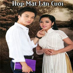Hoa hậu Kỳ Duyên với váy xuyên thấu họa tiết hoa.