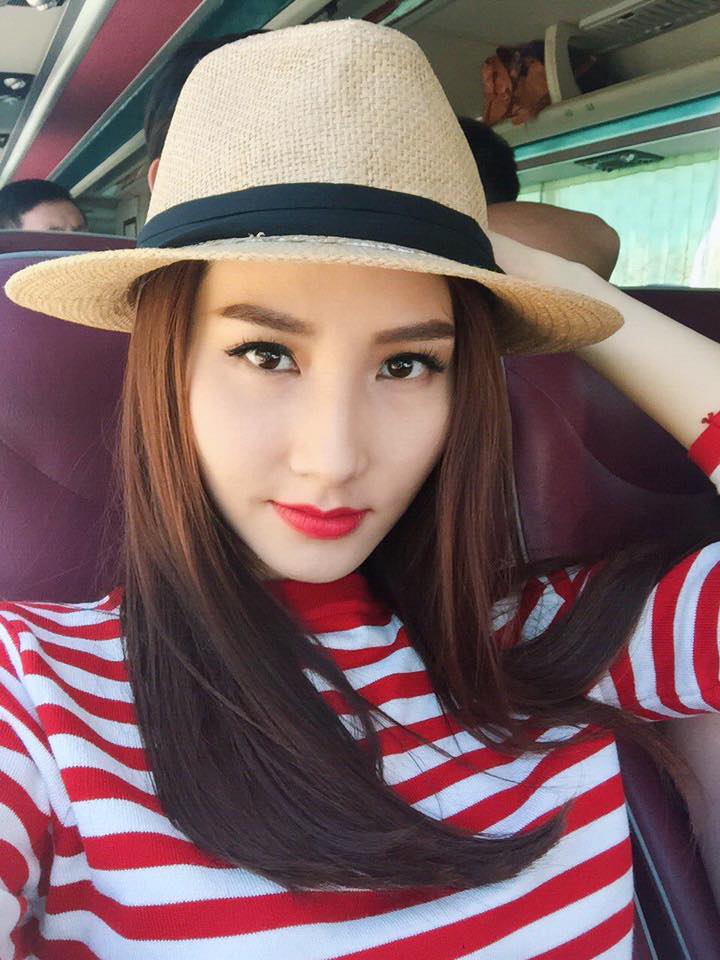 Diễm My 'Cuối tuần đi đổi gió nào cả nhà ơi'.
